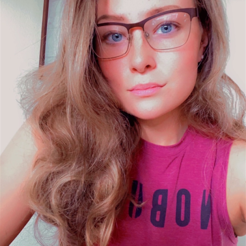 Meet your Posher, Gloria